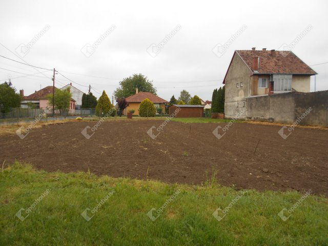 Eladó telek, Zalaegerszegen 9 M Ft / költözzbe.hu