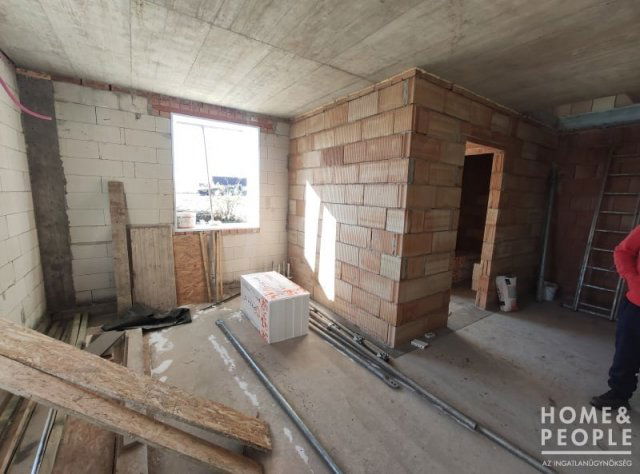 Eladó ikerház, Szegeden 95 M Ft, 5 szobás / költözzbe.hu