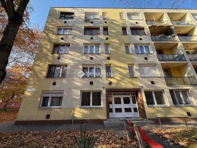 Eladó téglalakás, Kecskeméten 43.9 M Ft, 2 szobás