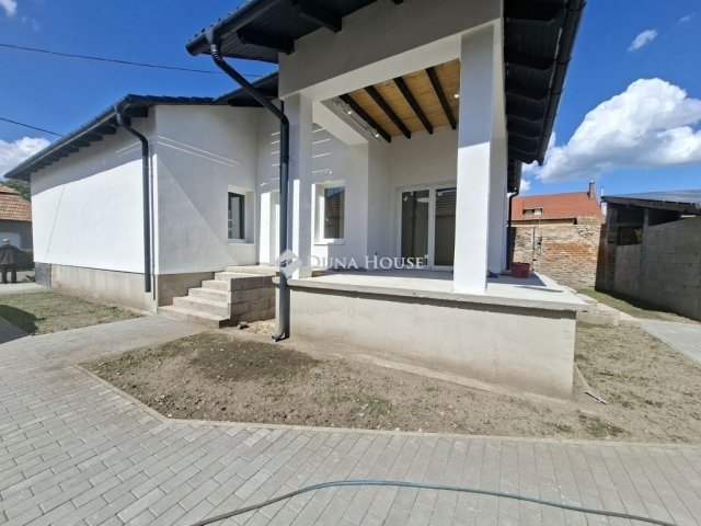 Eladó családi ház, Hatvanban 89 M Ft, 4 szobás