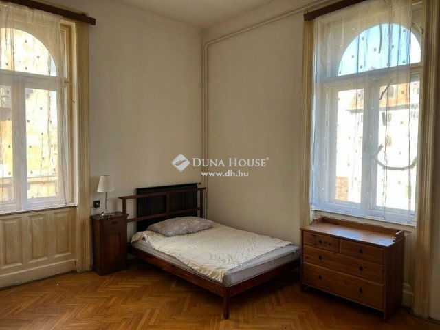 Eladó téglalakás, Budapesten, VIII. kerületben 61.5 M Ft
