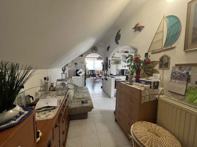 Eladó családi ház, Szombathelyen 114.99 M Ft, 9 szobás