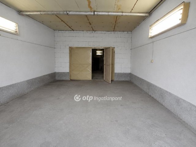 Kiadó garázs, Érden 250 E Ft / hó / költözzbe.hu