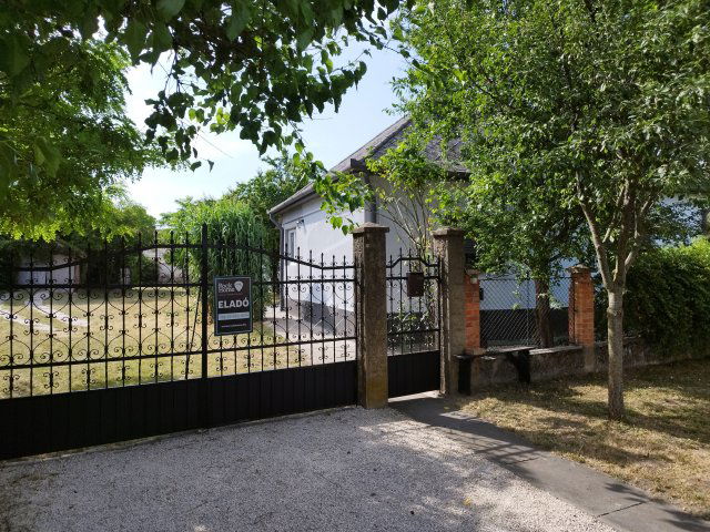 Eladó családi ház, Nagykökényesen 32 M Ft, 2+1 szobás