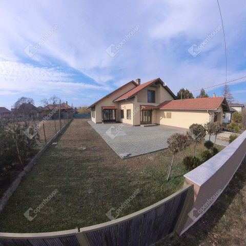 Eladó családi ház, Pilisen 69.9 M Ft, 2 szobás