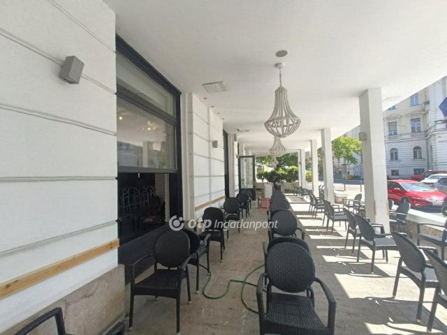 Kiadó üzlethelyiség, Budapesten, II. kerületben 3990 E Ft / hó