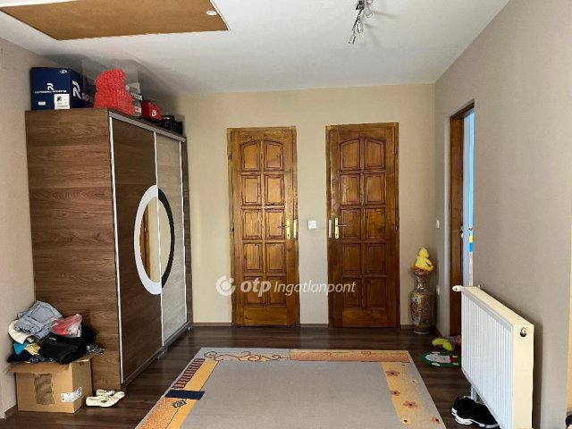 Eladó sorház, Egerben 95.9 M Ft, 4 szobás / költözzbe.hu