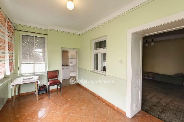 Eladó családi ház, Bükkszenterzsébeten 8 M Ft, 2 szobás