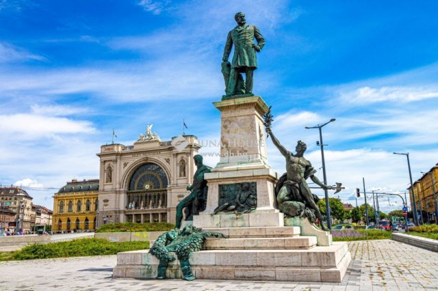 Eladó téglalakás, Budapesten, VIII. kerületben 69 M Ft, 4 szobás