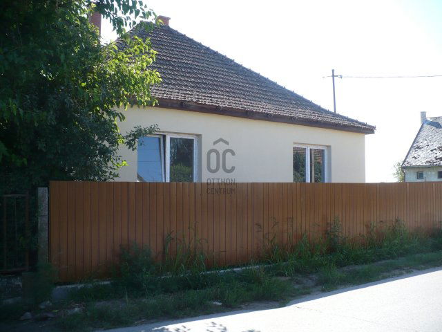 Eladó családi ház, Bagaméren 24.999 M Ft, 3 szobás