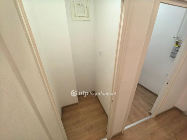 Eladó téglalakás, Debrecenben 57.9 M Ft, 2 szobás