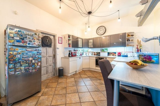 Eladó családi ház, Miskolcon 129.99 M Ft, 9 szobás