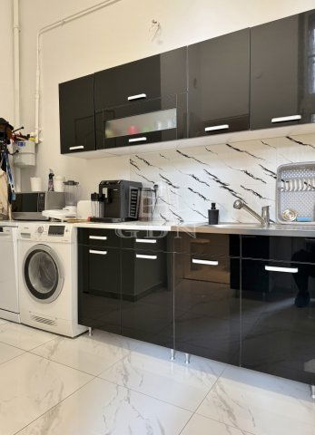 Eladó téglalakás, Budapesten, VIII. kerületben 56.9 M Ft