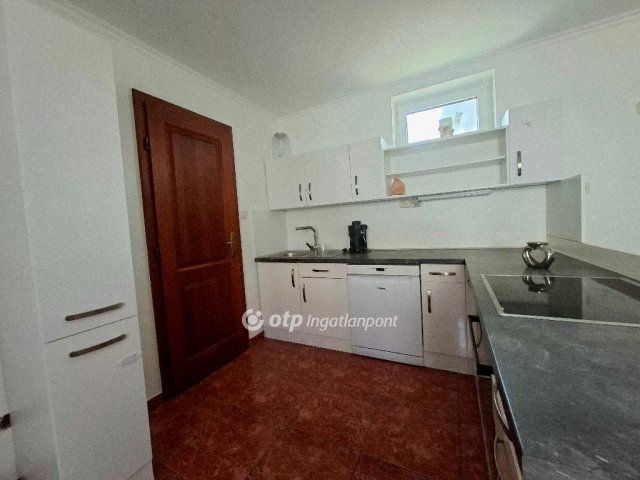 Eladó családi ház, Dunabogdányban 92 M Ft, 4+1 szobás