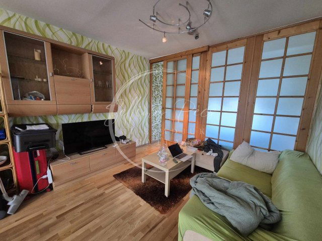 Eladó panellakás, Pécsett, Antal utcában 62.9 M Ft, 2+1 szobás