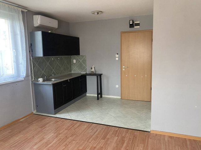 Kiadó téglalakás, albérlet, Tatabányán 90 E Ft / hó, 1 szobás