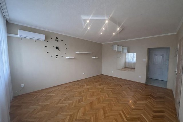 Eladó panellakás, Budapesten, IV. kerületben, Pozsonyi utcában