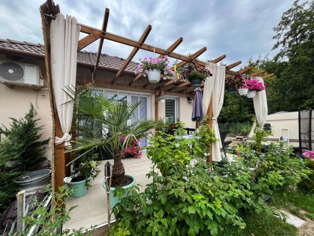 Eladó ikerház, Vácrátóton 104.99 M Ft, 4 szobás