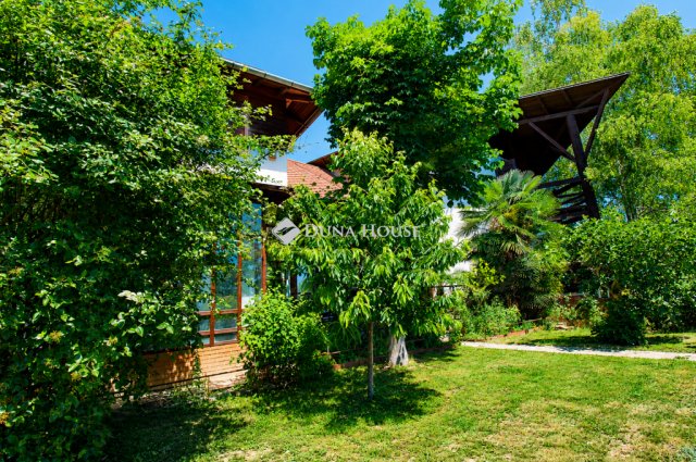 Eladó családi ház, Budaörsön 385 M Ft, 6 szobás