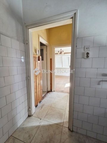 Eladó családi ház, Budapesten, XX. kerületben 61.5 M Ft