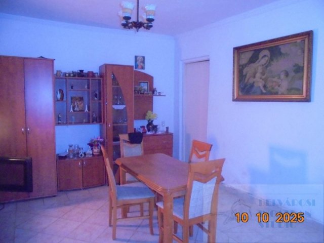 Eladó ikerház, Kazincbarcikán 40 M Ft, 2 szobás