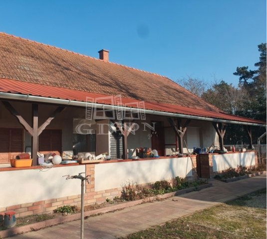 Eladó családi ház, Ócsán 90 M Ft, 6 szobás