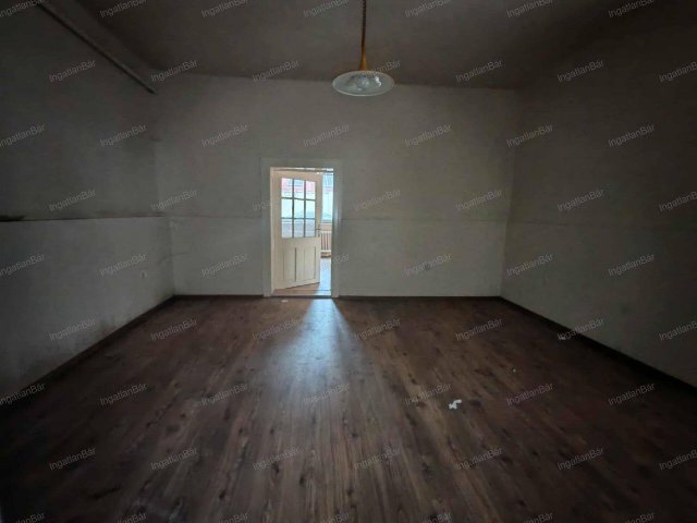 Eladó családi ház, Nyíregyházán 49.999 M Ft, 3 szobás