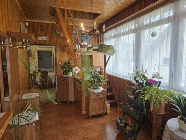 Eladó családi ház, Pécelen 89.9 M Ft, 3 szobás