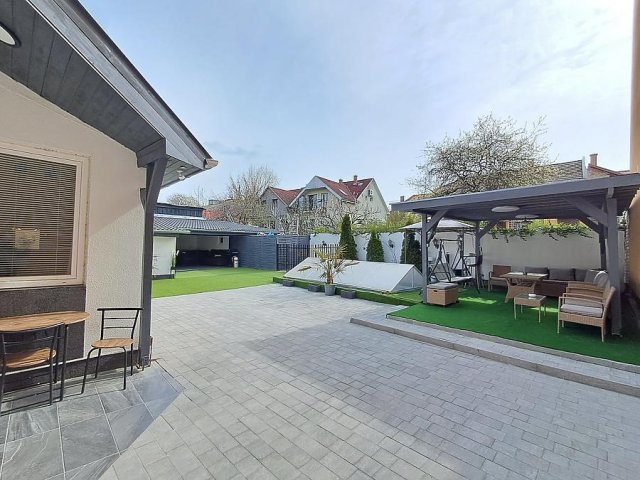 Eladó családi ház, Budapesten, XV. kerületben 150 M Ft, 4 szobás