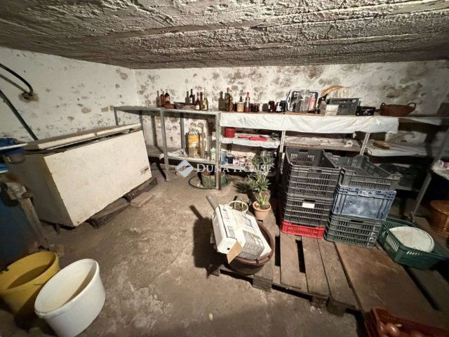 Eladó családi ház, Sándorfalván 15.5 M Ft, 2+1 szobás