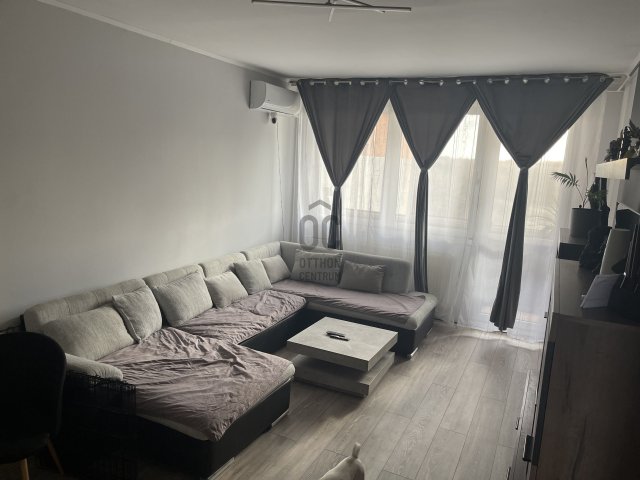 Eladó panellakás, Százhalombattán 59.9 M Ft, 2 szobás