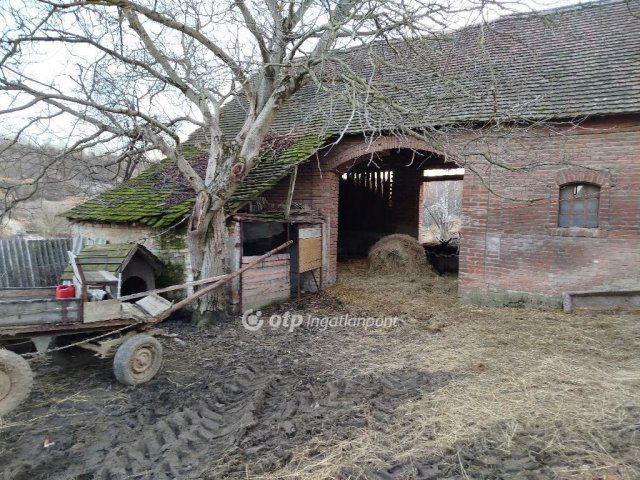 Eladó családi ház, Bakócán 10.5 M Ft, 2 szobás