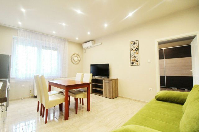 Kiadó téglalakás, albérlet, Debrecenben 250 E Ft / hó, 2 szobás