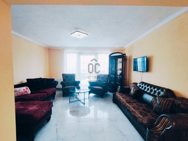 Eladó családi ház, Ádándon 53.5 M Ft, 5 szobás