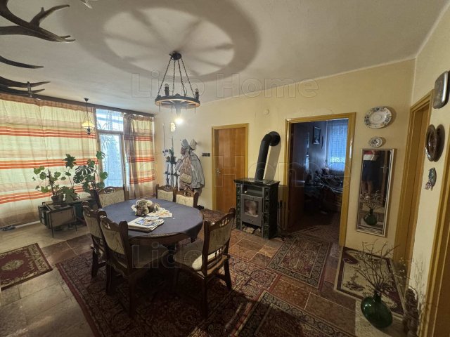 Eladó családi ház, Kaposváron 89.5 M Ft, 4 szobás