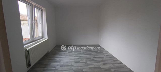 Eladó családi ház, Nagykőrösön 46.49 M Ft, 4 szobás