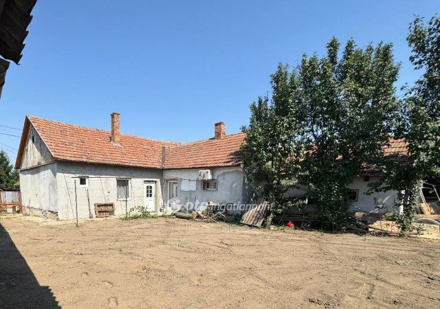 Eladó családi ház, Sarkadon 27 M Ft, 3 szobás