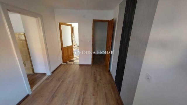 Eladó családi ház, Dombóváron 24.9 M Ft, 4 szobás