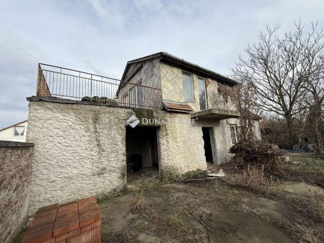 Eladó családi ház, Tárnokon 17 M Ft, 1 szobás