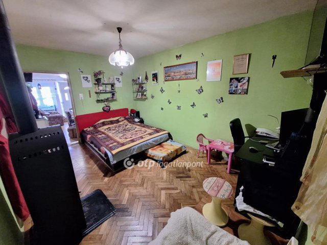Eladó családi ház, Kecskeméten 42 M Ft, 2 szobás