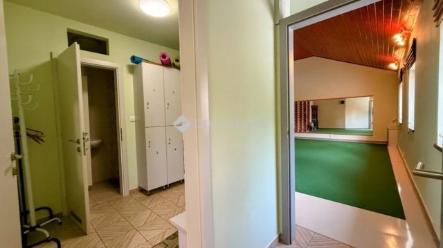 Eladó családi ház, Szentgotthárdon 129.9 M Ft, 5 szobás