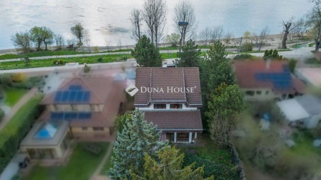 Eladó családi ház, Dunakeszin 257 M Ft, 5 szobás