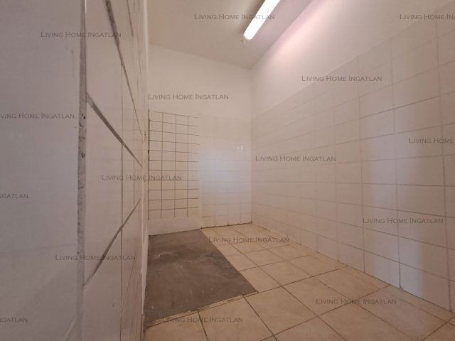 Kiadó ipari ingatlan, Solymáron 120 E Ft / hó