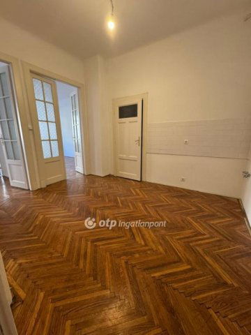 Eladó téglalakás, Budapesten, VII. kerületben 84.9 M Ft