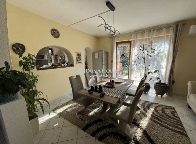 Eladó családi ház, Budapesten, XVIII. kerületben 144.9 M Ft