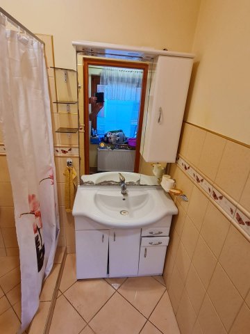 Eladó családi ház, Pécsett 94.9 M Ft, 4 szobás