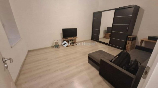 Eladó téglalakás, Budapesten, VII. kerületben 63 M Ft, 1 szobás