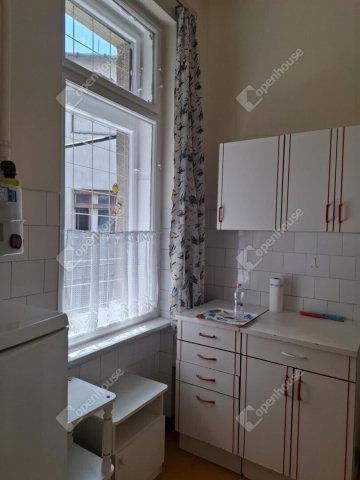 Eladó téglalakás, Budapesten, VIII. kerületben 52 M Ft, 1 szobás
