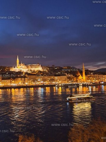 Eladó téglalakás, Budapesten, V. kerületben 214.6 M Ft, 2 szobás