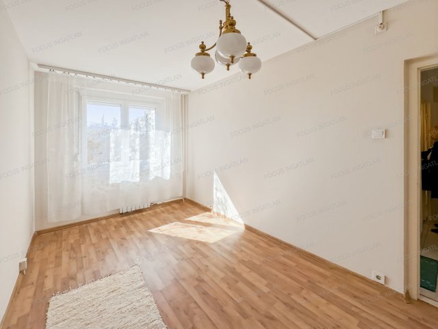 Kiadó panellakás, albérlet, Kecskeméten 140 E Ft / hó, 2 szobás